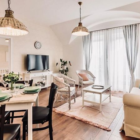 Monarchia Cottage Apartman Mosonmagyaróvár Exteriör bild