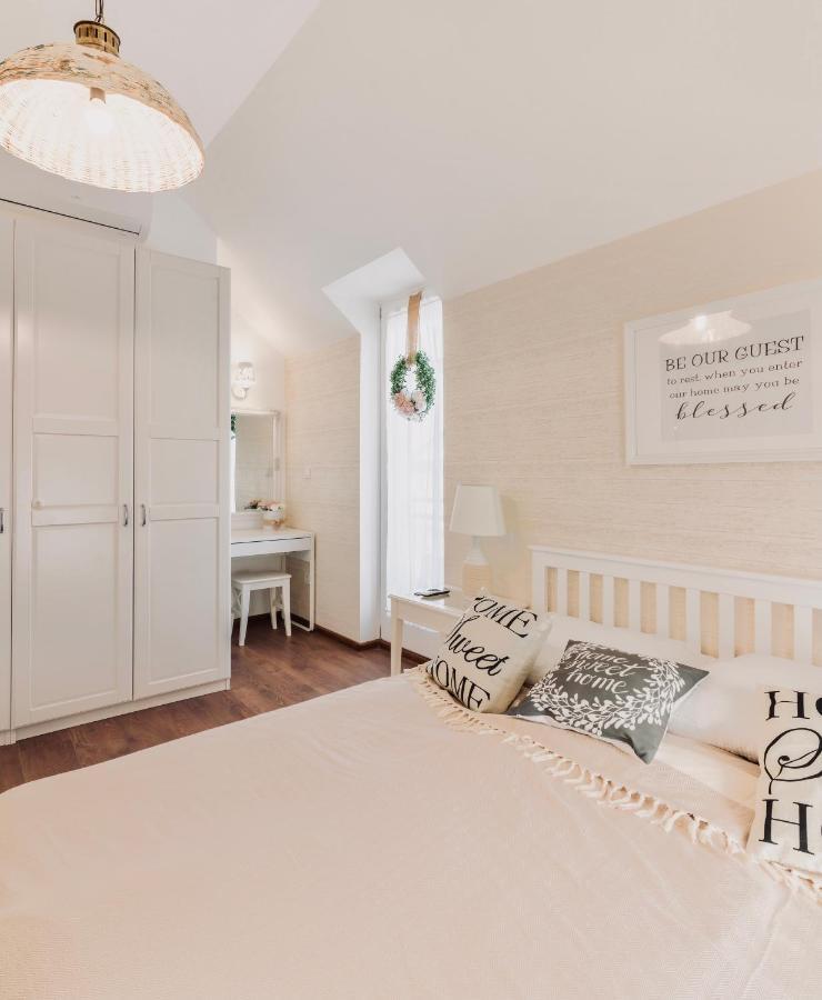 Monarchia Cottage Apartman Mosonmagyaróvár Exteriör bild